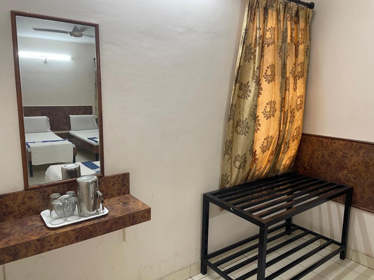 Sri Durgamba Lodge Bangalore Eksteriør bilde